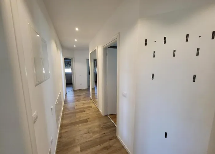 Melisa 아파트 풀라